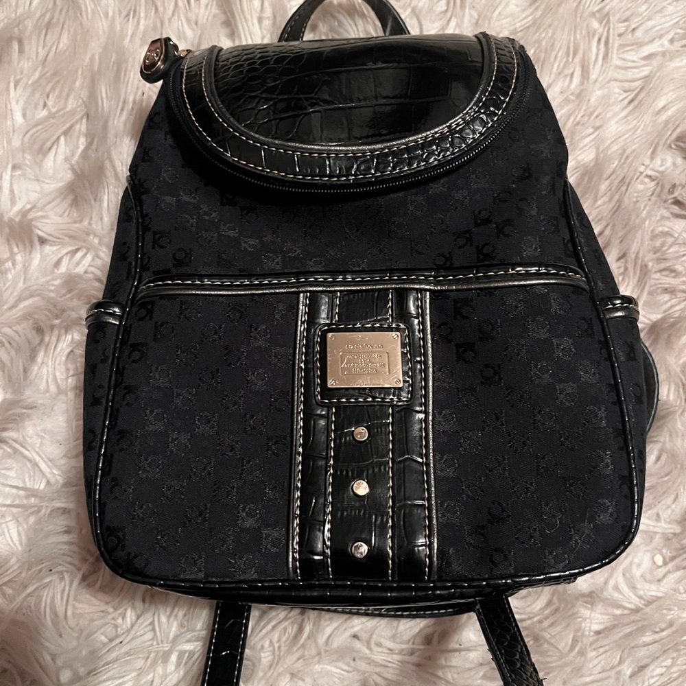 Liz Claiborne mini backpack 🦇